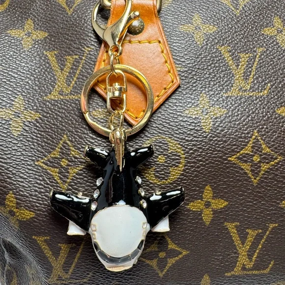 Black & White Private Jet Bag Charm/Keychain | Gold Accents | Travel Accessory - Picture 6 of 6